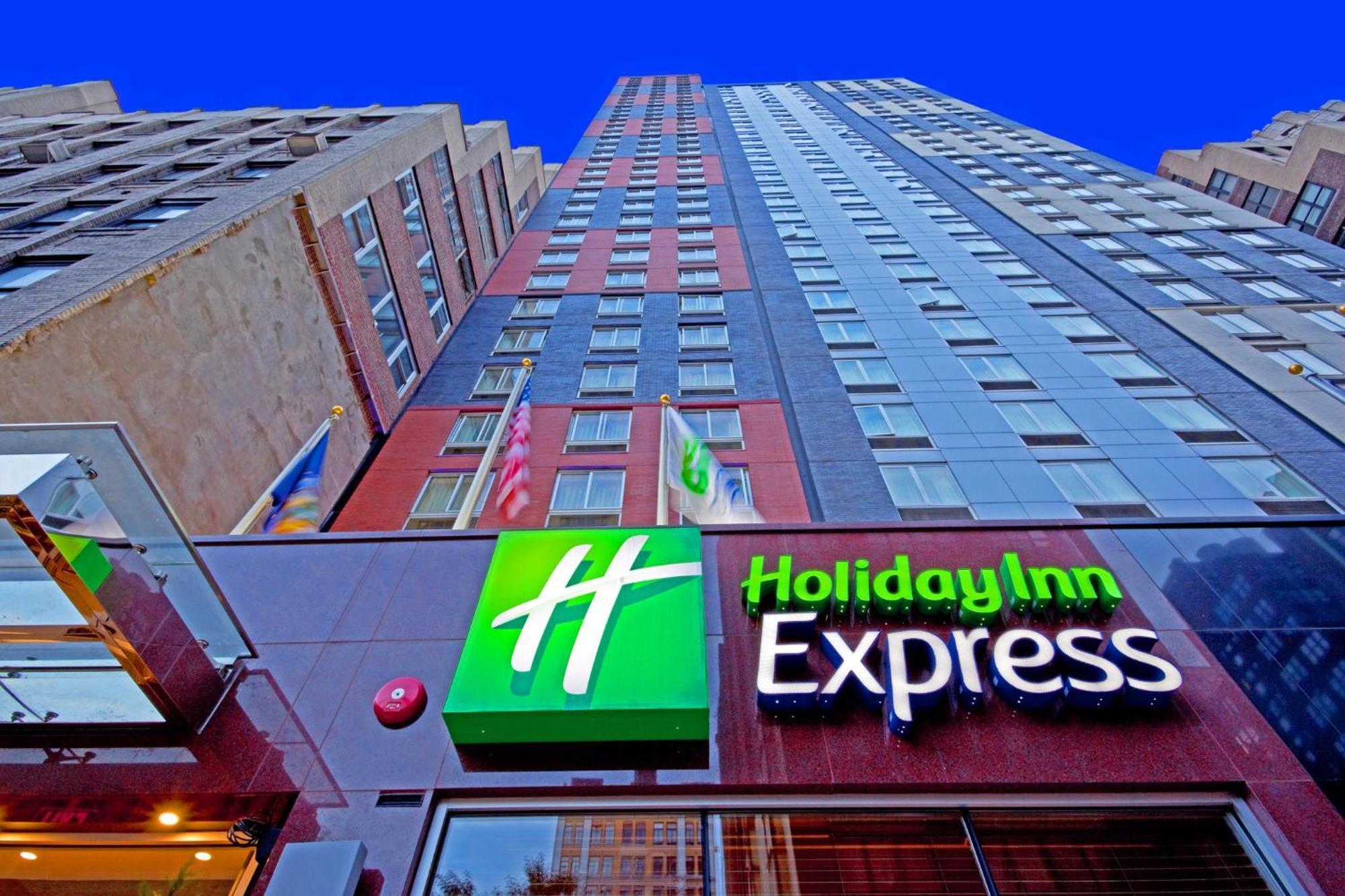 Holiday Inn Express - Times Square, An Ihg Hotel New York Exterior foto